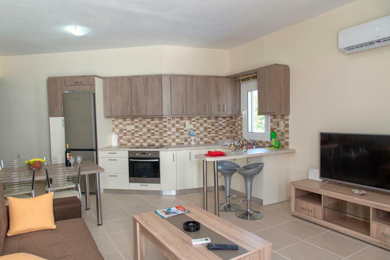 Lazaros Home Palekastro Bagian luar foto
